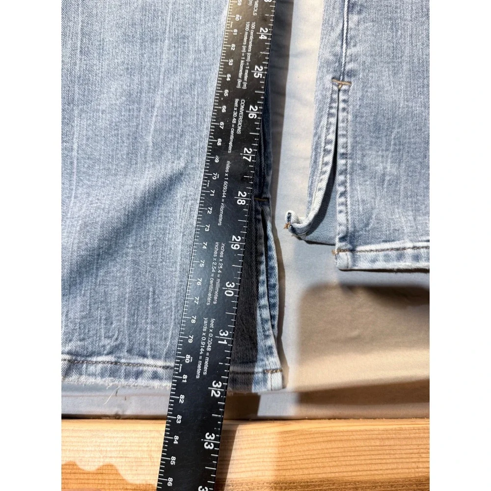 Express Skyscraper Mid Rise Ultra Hyper Stretch Flare Jeans Light Wash - Picture 2 of 7